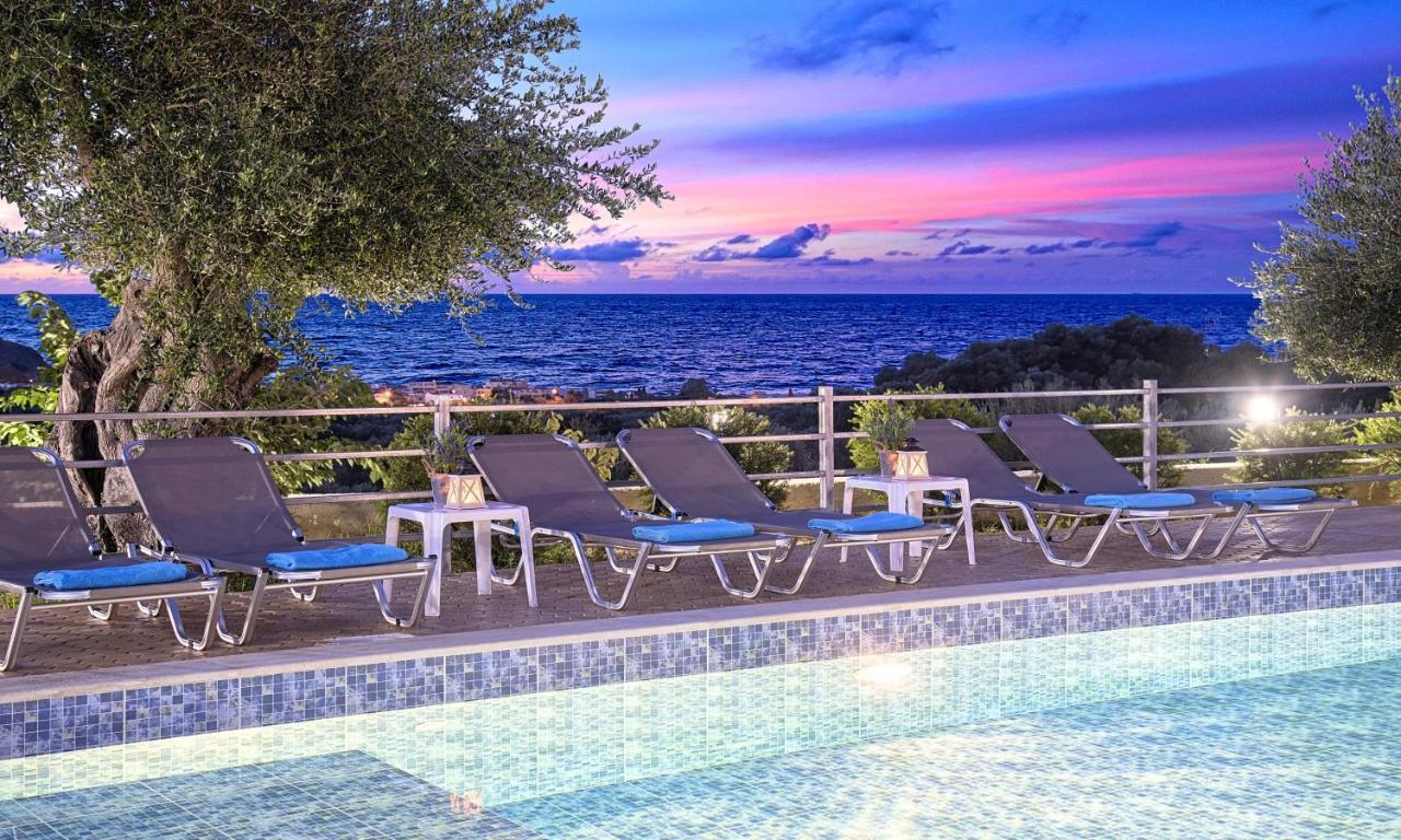 Aqua Blue Villas With Heated Pool Mathés Zewnętrze zdjęcie
