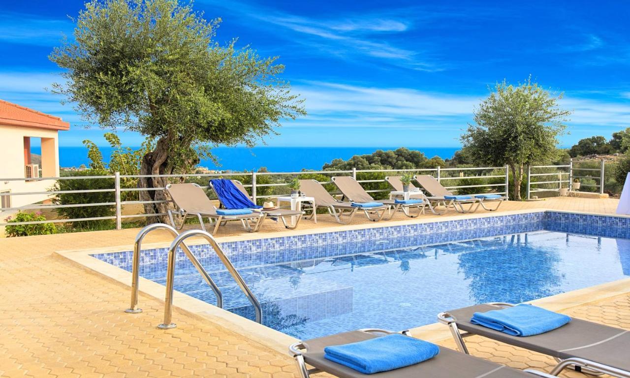 Aqua Blue Villas With Heated Pool Mathés Zewnętrze zdjęcie