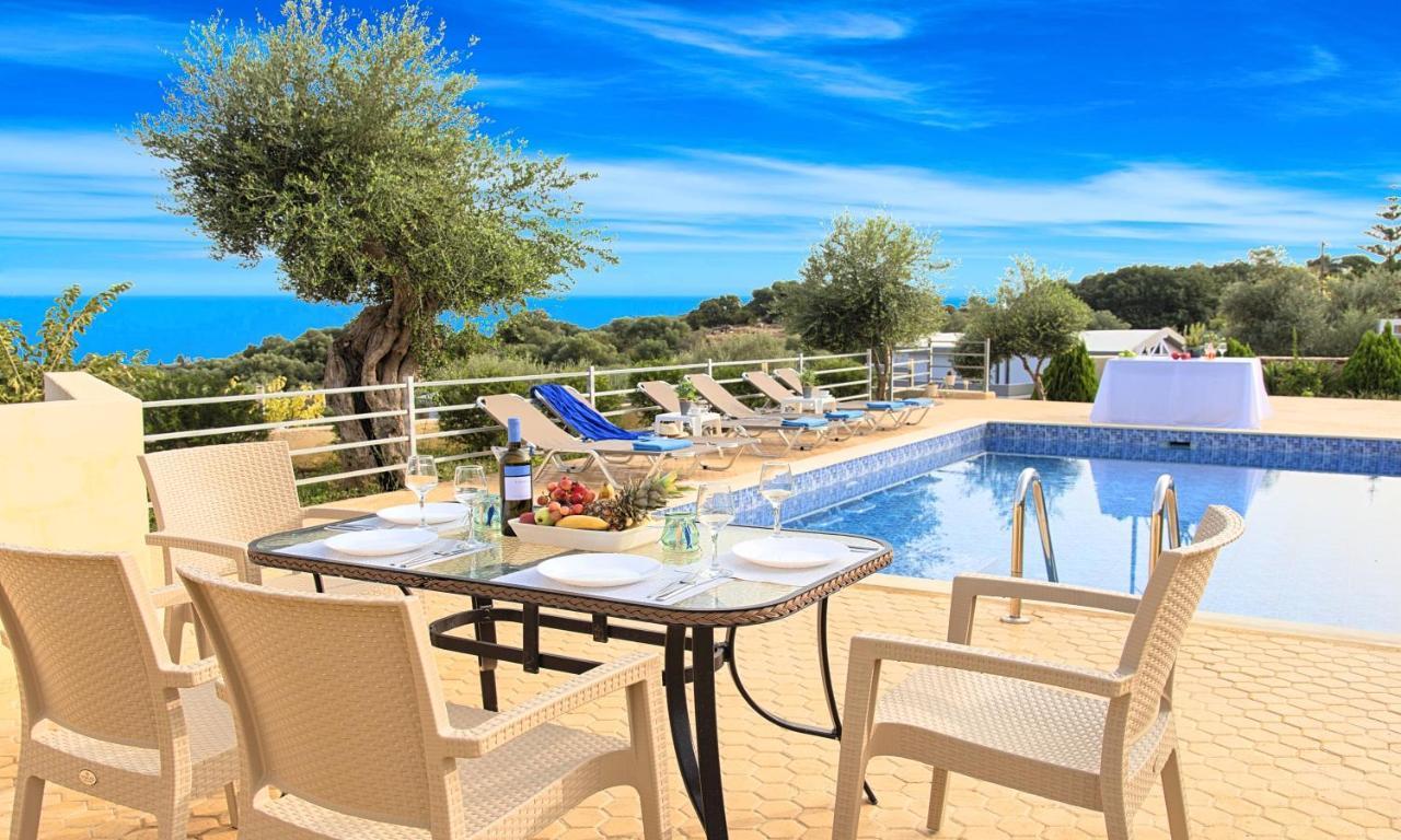 Aqua Blue Villas With Heated Pool Mathés Zewnętrze zdjęcie